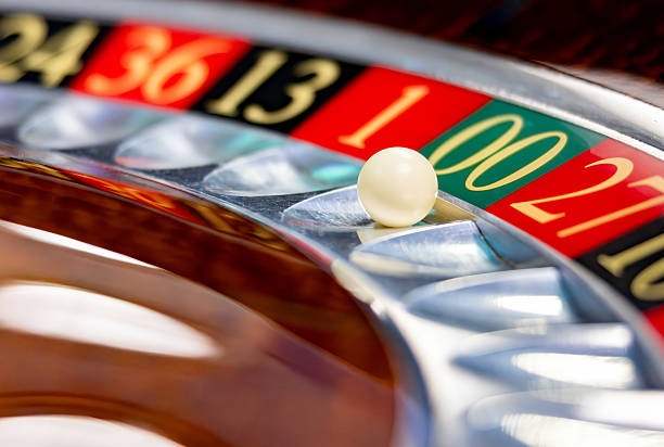 Lightning Roulette live dealer table on surya77 platform